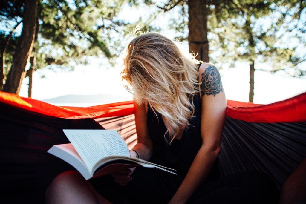 Travelling Boosts Learning