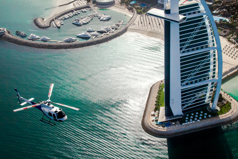 Helicopter-tours-in-Dubai