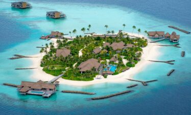 5 DAYS VILAMENDHOO ISLAND MALDIVES TOUR PACKAGE