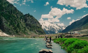 8 Days Family Tour Package To Hunza and Naran