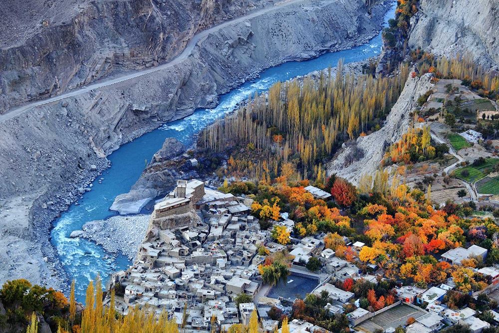 Hunza tour package for domestic and foreigners tourists