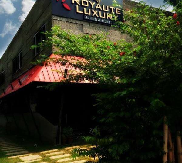 royaute-luxury-suites