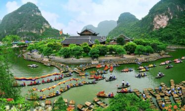 Vietnam-tour-from-pakistan